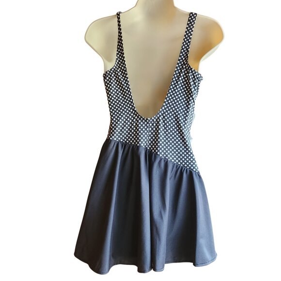 Miraclesuit Size 12 One Piece B&W Polka Dot Swimdress Hip Slimming - Picture 2 of 7